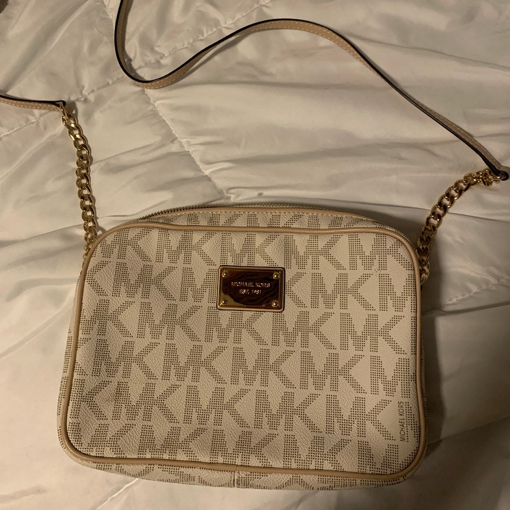 Michael Kors Signature Jet Set East West Crossbody
